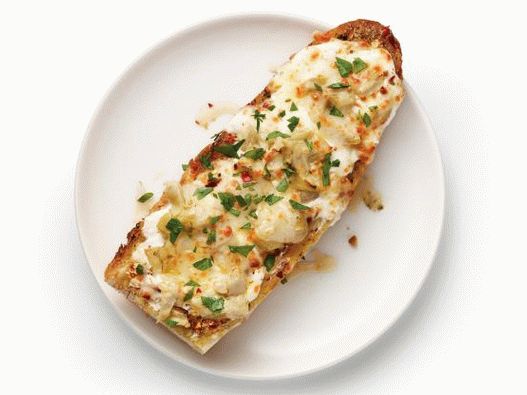 14. Baguette de pizza con alcachofas