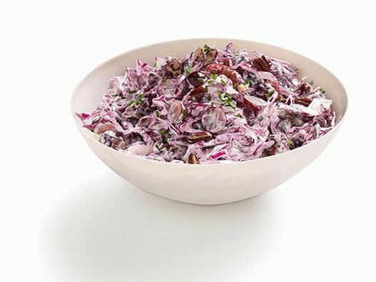 Ensalada con repollo rojo, uvas y nueces (No. 8)