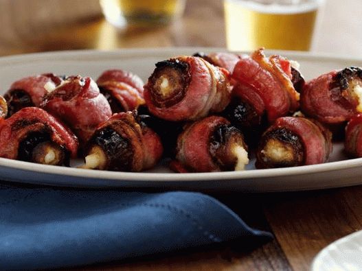 Fechas rellenas de ricotta envueltas en tocino (Nº 15)