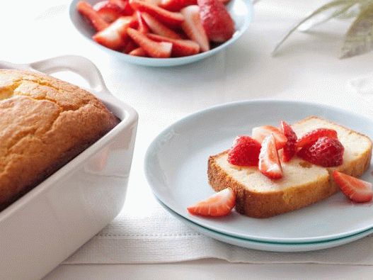 Foto Cupcake de libra de naranja con ricotta y fresas