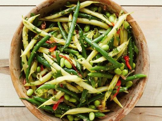 Foto ensalada asiática con frijoles