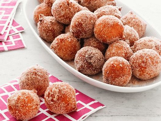 Foto de donas criollas de plátano y frijoles