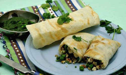 Foto Panqueques con guisantes y queso ricotta