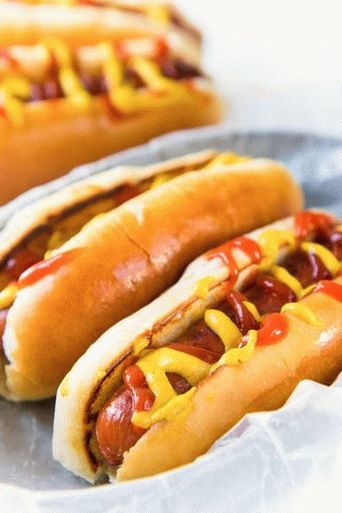 Foto bollos de hot dog en casa