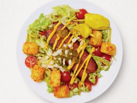 Foto ensalada de Chicago con salchichas