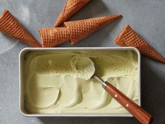 Helado con sabor a té verde sin el uso de una máquina de helados