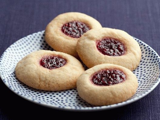 Foto de galletas de mantequilla caseras con mermelada