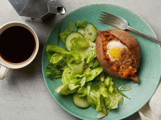 Foto de camote al horno doble para el desayuno (dieta Whole30)