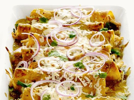 Foto de Enchiladas con salsa de pollo y salchicha