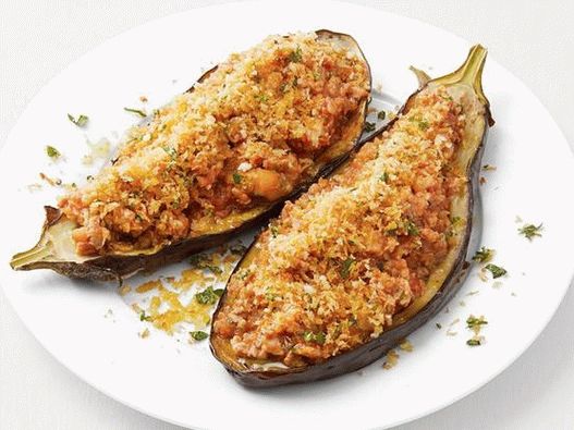 Foto de berenjenas rellenas rellenas de pavo y quinua