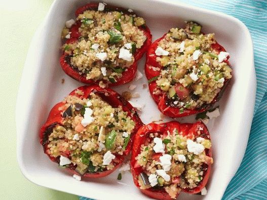 Foto Pimientos rellenos rellenos de quinua y berenjena