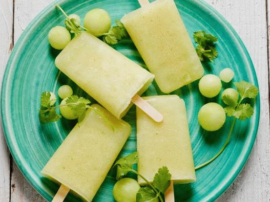 Foto de fruta de hielo de melón y cilantro