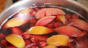 Sopa de frutas y bayas