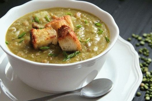 Foto sopa de puré de guisantes griego