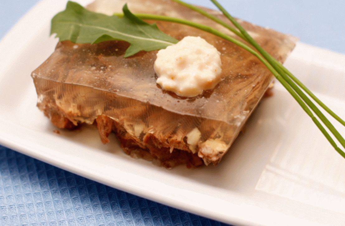 Carne de res en gelatina