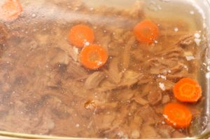 Carne de res en gelatina