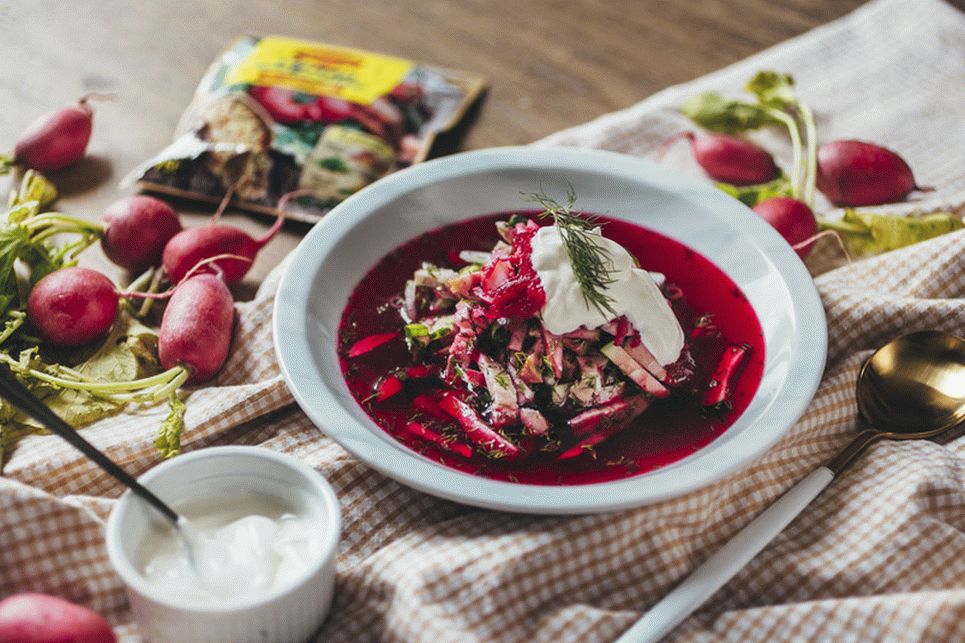 Borsch frío
