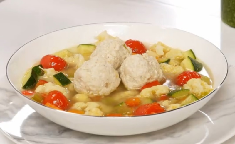 Sopa de boda italiana