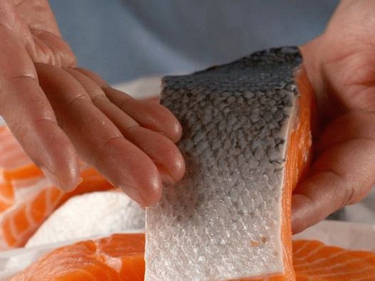 Salmón con piel