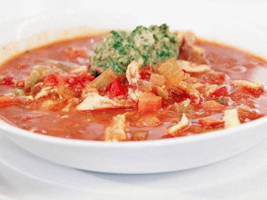 Foto de guiso de pollo catalán con salsa de almendras picada