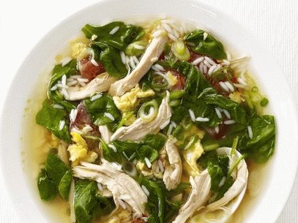 Foto sopa de arroz con pollo chino