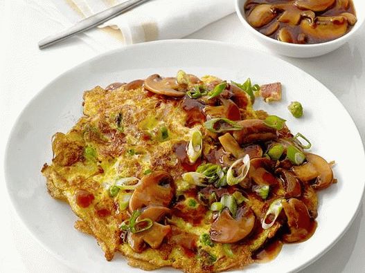 Foto de tortilla china Fu Yan con salsa de champiñones