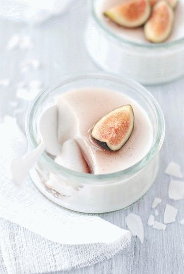 Foto de pudín de coco con guayaba tropical Coolie
