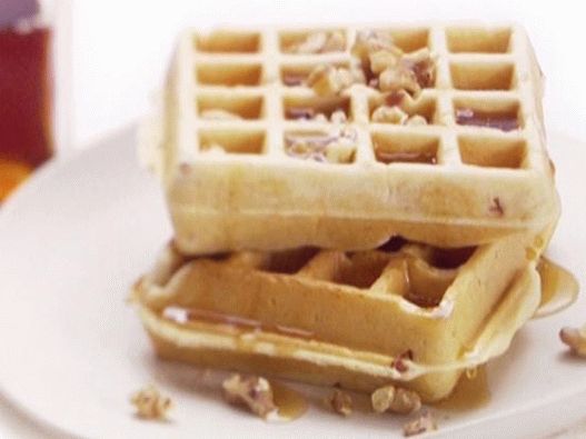 Foto de gofres de canela con tocino
