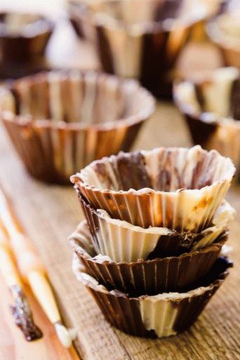Foto de canastas de mantequilla de maní con chocolate