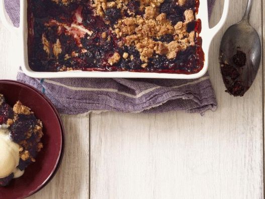 Foto Crumble con bayas y avellanas