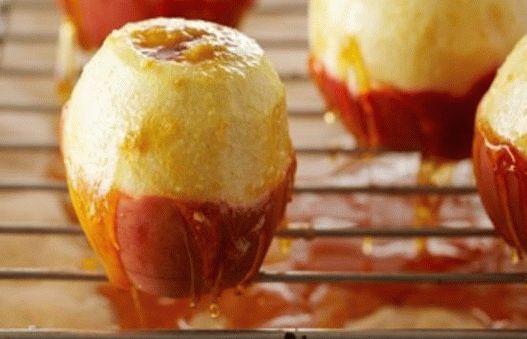 Foto de Creme brulee en manzanas al horno con caramelo de limón