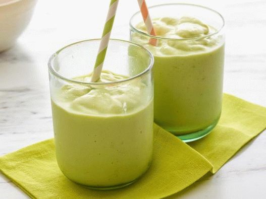 Foto batido cremoso de aguacate