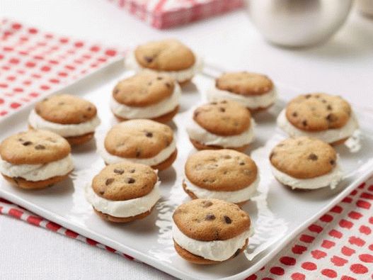 Foto pequeños sándwiches de helado