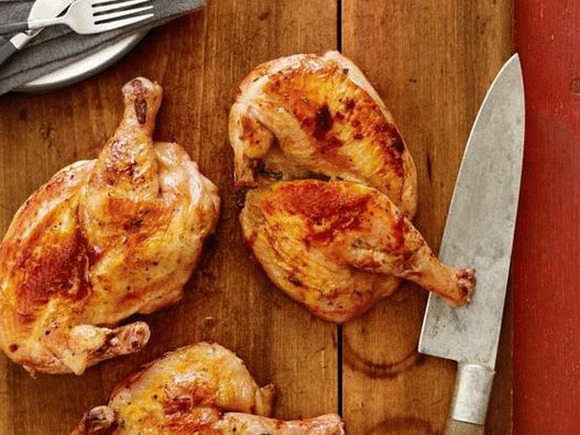 Tabaco de pollo en una sartén