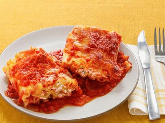 Foto lasaña para una cena romántica