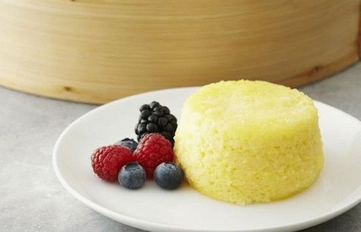Foto soufflé de limón en baño maría