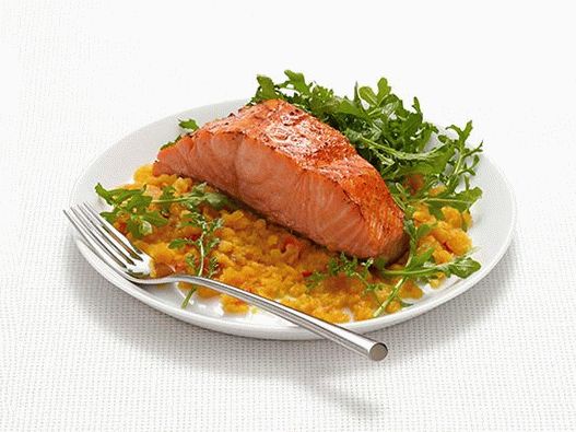 Foto Salmón con lentejas y curry