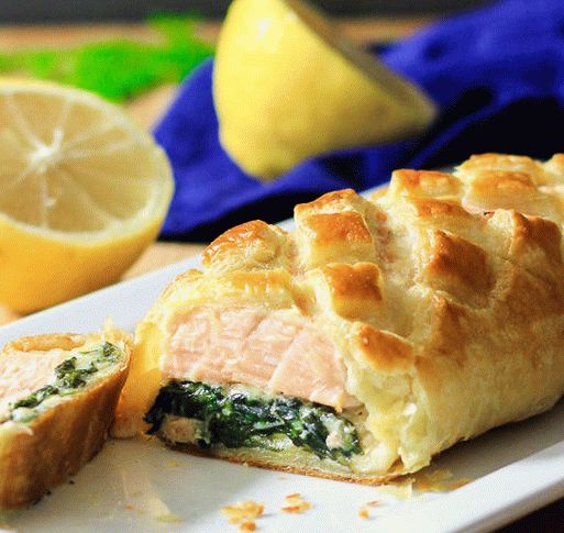 Foto Salmón Wellington con champiñones y espinacas