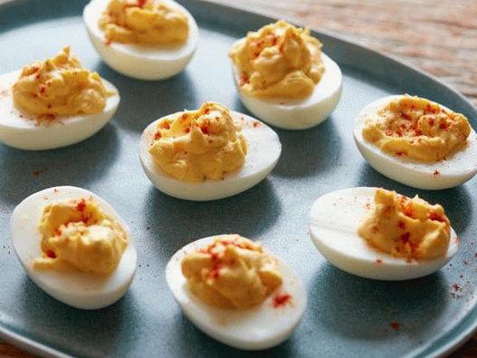 Huevos del diablo (huevos rellenos)