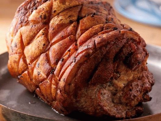 Rollo de jamón relleno de pan toscano