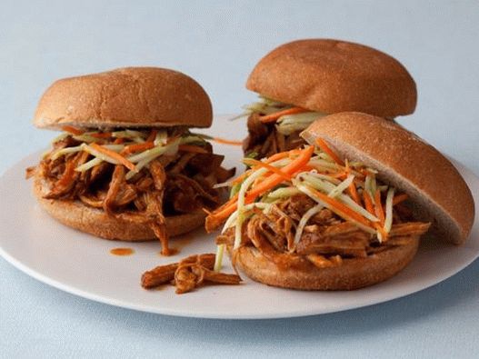 Sándwiches con cerdo harapiento Sándwiches con cerdo harapiento