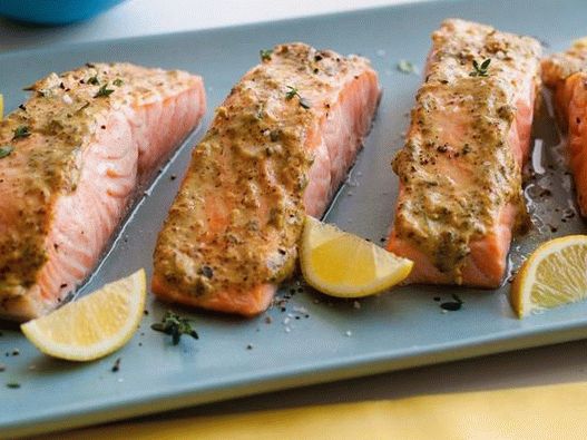 Salmón al horno en glaseado de mostaza con hierbas
