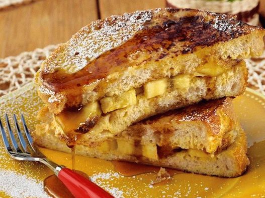 Foto del plato - Panini de tostadas francesas con plátanos a la parrilla