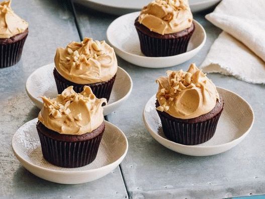 Foto del plato - Pastelitos de chocolate con glaseado de maní