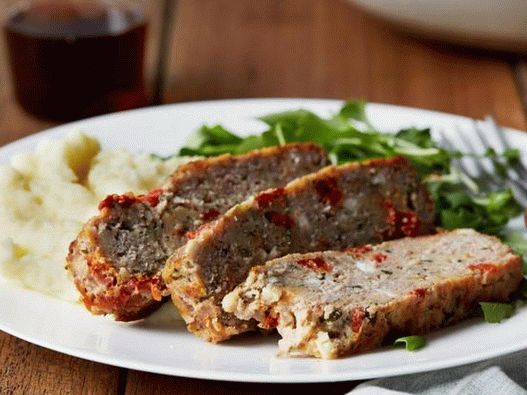 Pan de carne de pavo con queso feta y tomates secados al sol