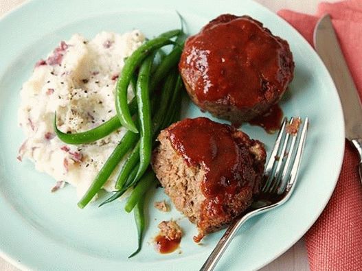 Magdalenas de carne con salsa de barbacoa