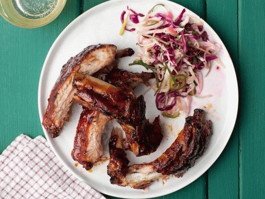 Costillas de cerdo al horno con salsa de café a la barbacoa Costillas de cerdo al horno con salsa de café a la barbacoa