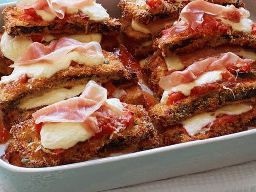 Calabacín frito en un empanado de parmesano