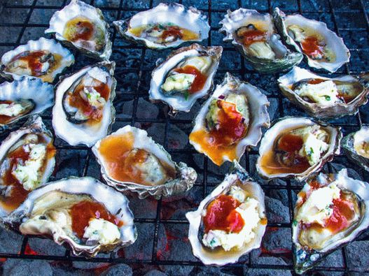 Ostras a la plancha con salsa Ostras a la plancha con salsa