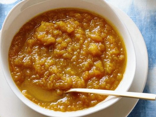 Sopa de calabaza con manzana y curry